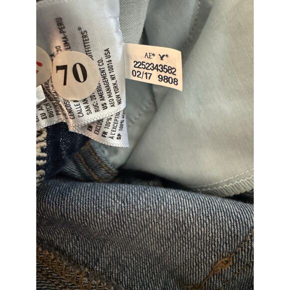 NWT American Eagle Outfitters Vintage Hi-Rise Flare Button Fly Jeans Size 10 - Picture 9 of 14